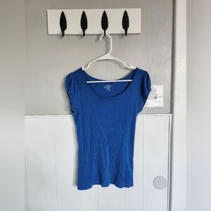 Old navy 100% cotton Tshirt with cap sleeve blue medium